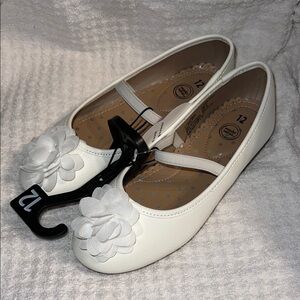 NWT - White Floral Girls' Ballet Flats - Size 12